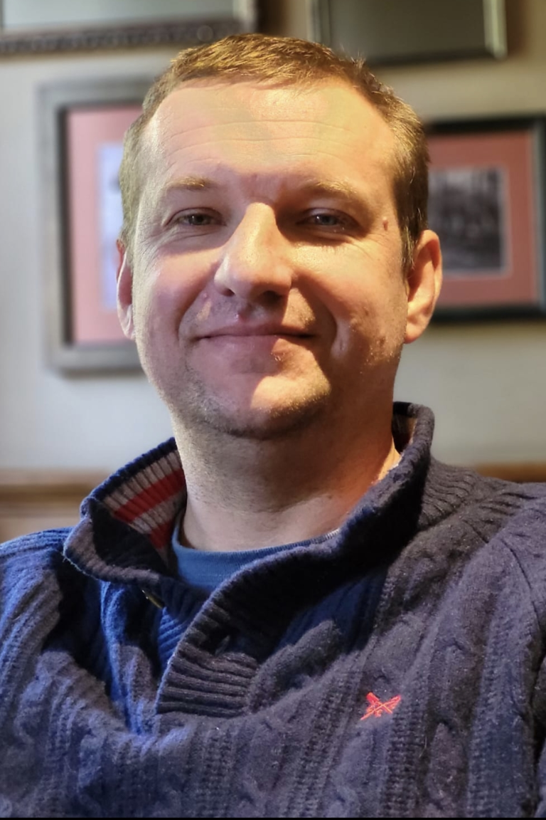 Professional private hire driver Birmingham Shem Transport