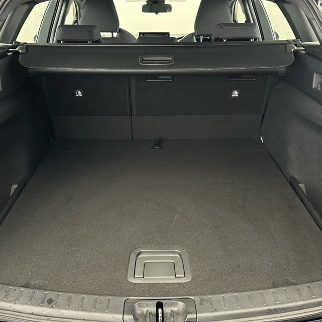 Spacious luggage capacity airport transfer Birmingham taxi